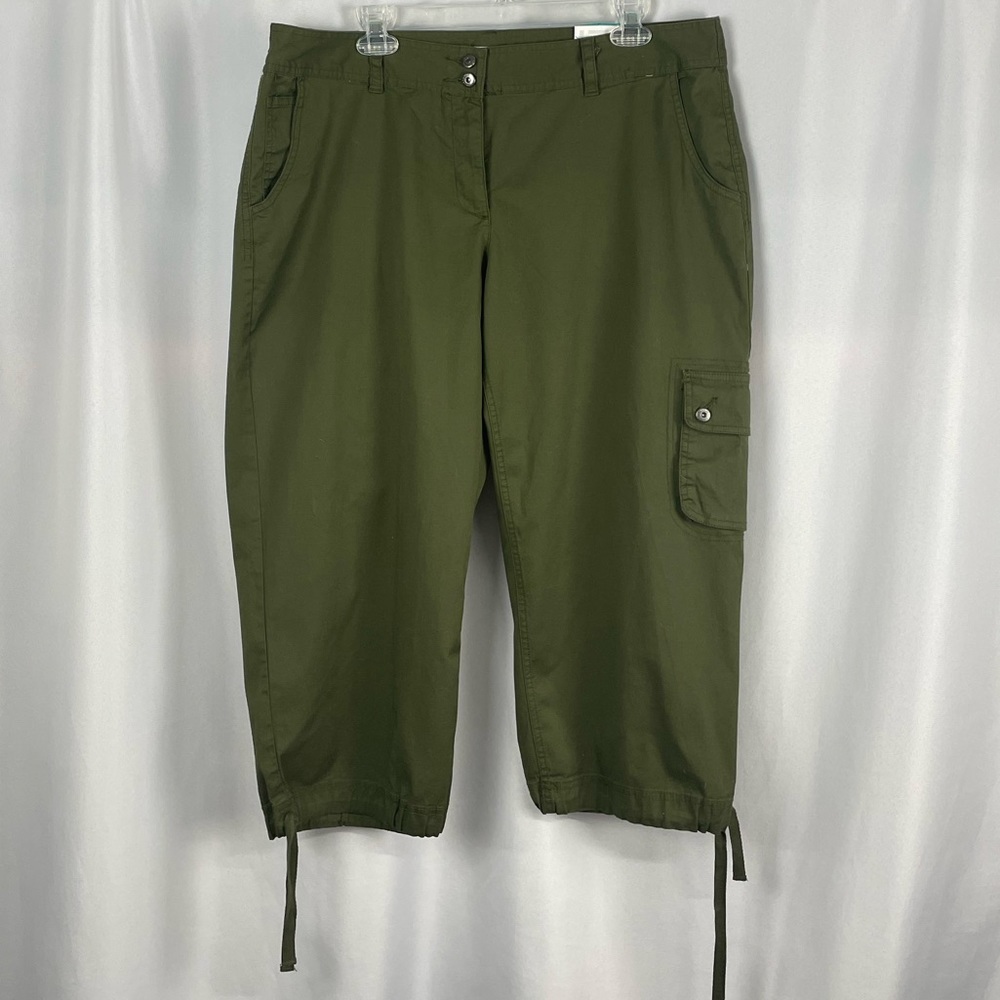NWT Size 16 Liz Claiborne Crop Cargo Pants Avocado Green